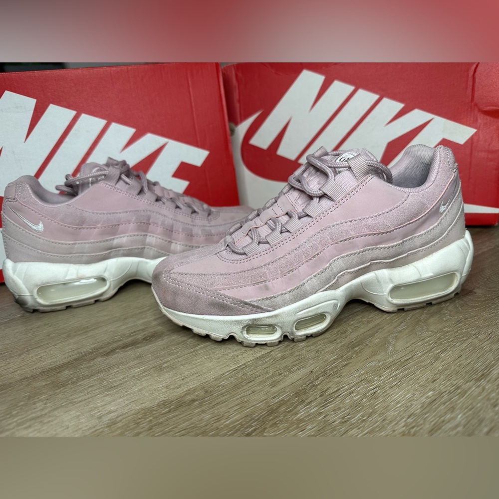 Nike Barely Rose Air Max 95 size 6